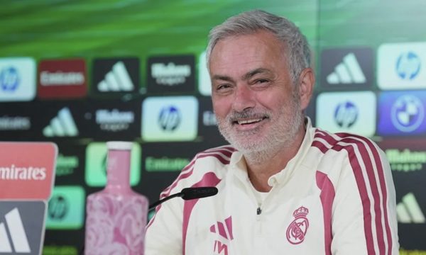 Mourinho: 'Có tôi, Real sẽ giành danh hiệu'