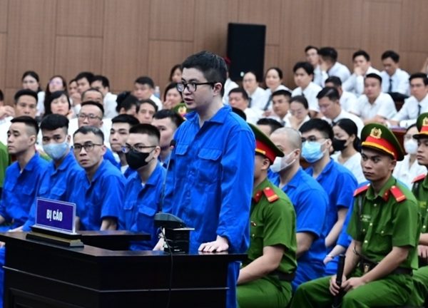 Mr Pips khai 'tùy hứng' mua ô tô 4 tỷ đồng cho anh trai người yêu