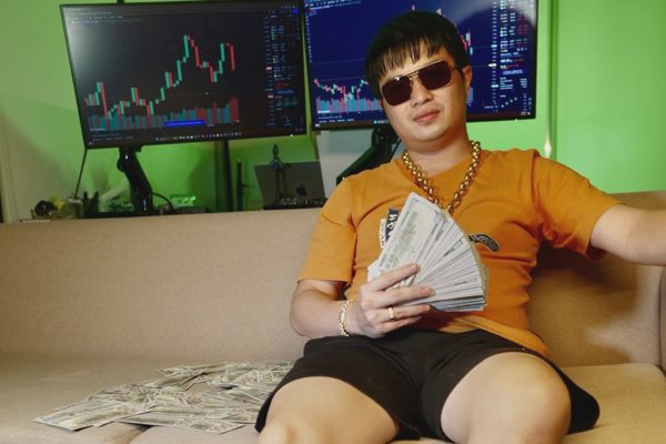 Mr Pips từng khoe tiền bạc và có những phát ngôn về làm giàu như thế nào?