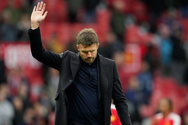 MU họp khẩn về tương lai Carrick, Eddie Howe dẫn đầu danh sách thay thế