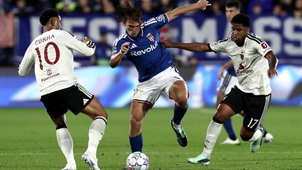 MU thua đậm tân binh, Arsenal cầm hòa Bayern Munich