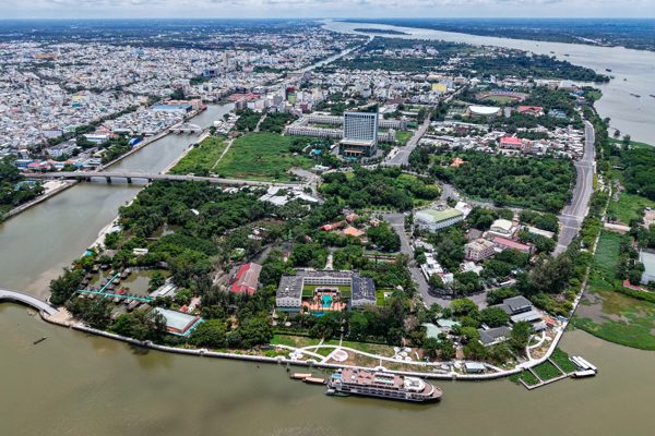 Mua đất qua môi giới, người phụ nữ phát hiện bị 'ăn chênh' 45 triệu đồng