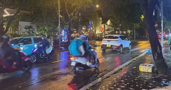 Mưa gió, sấm sét đùng đùng: Đeo nhẫn, dây chuyền có dễ bị sét đánh?