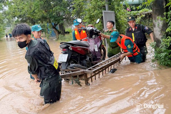 Mưa lớn gây ngập cục bộ tại nhiều địa phương ở Đồng Nai