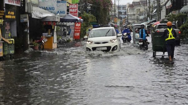 Mưa lớn gây ngập ở Long Xuyên