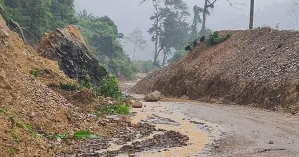 Mưa lớn gây sạt lở ở xã vùng núi Quảng Trị, nhiều nơi bị ngập cục bộ