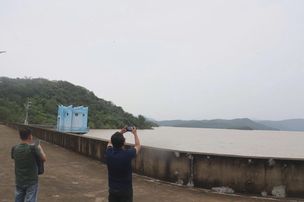 Mưa lớn kéo dài, 4 hồ chứa ở Lâm Đồng đồng loạt điều tiết nước