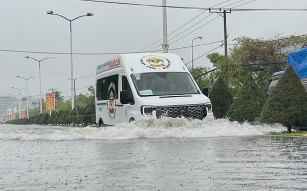 Mưa lớn ở các tỉnh miền Trung, Gia Lai, Đắk Lắk, Khánh Hòa, Lâm Đồng có nơi mưa rất to