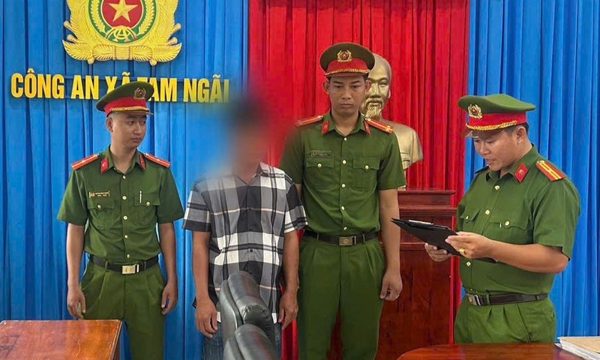 Mua nợ lòng heo không được, dùng dao chém người bán