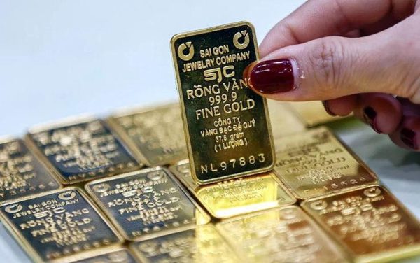 Mua vàng từ đầu năm đến nay 'bay' hơn 50 triệu đồng/lượng
