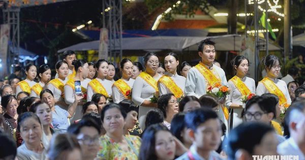Mùa Vu lan: Xúc động hình ảnh cô bé 10 tuổi bật khóc nhớ mẹ đã khuất