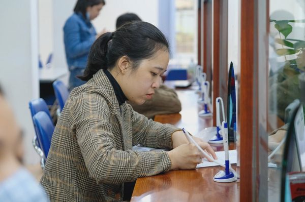 Mức phụ cấp mới nhất của trưởng thôn kiêm bí thư chi bộ
