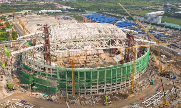 Mục sở thị mái vòm 8.600 tấn tự đóng mở của sân vận động PVF ở Hưng Yên