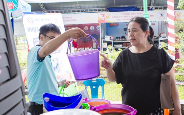 Mục tiêu giảm 'rò rỉ' nhựa ra tự nhiên của ngành nhựa