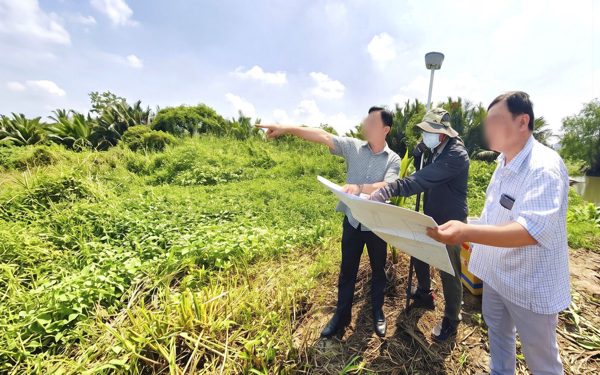 Muốn được cấp sổ hồng, bắt buộc phải có chữ ký giáp ranh của hàng xóm?