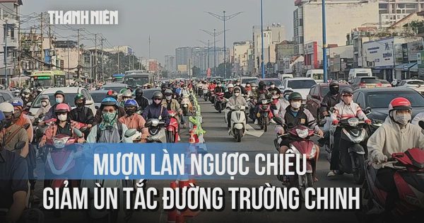 Mượn làn ngược chiều để giảm ùn tắc đường Trường Chinh qua khu rào chắn