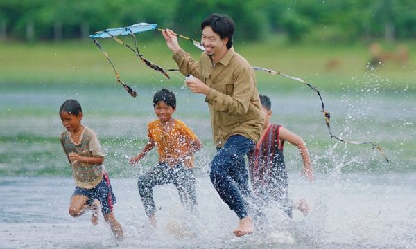 MV 'Những em bé mặt trời' của Đen Vâu: Tuổi thơ nơi đại ngàn