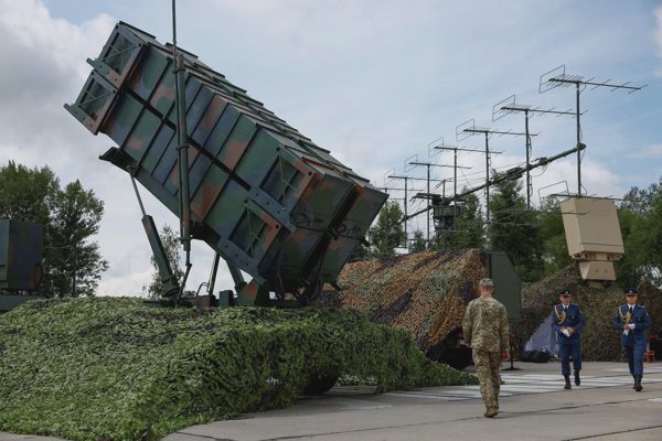 Mỹ "bật đèn xanh" bán 500 tên lửa Patriot cho Ukraine