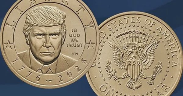 Mỹ chính thức phát hành đồng xu vàng 1 USD in hình ông Trump