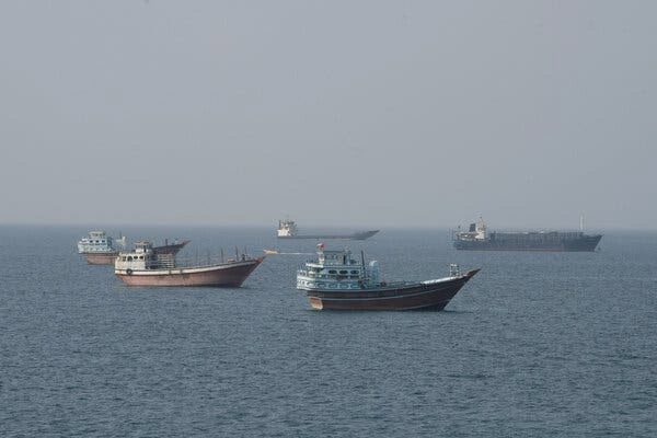 Mỹ - Iran: Nguy cơ xung đột rình rập, ai sẽ "chớp mắt" trước?