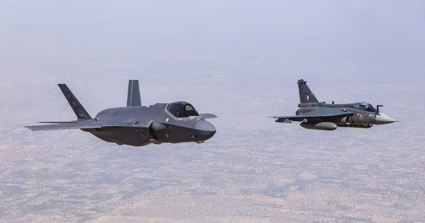 Mỹ lần đầu điều tiêm kích tàng hình F-35 tập trận tại Ấn Độ