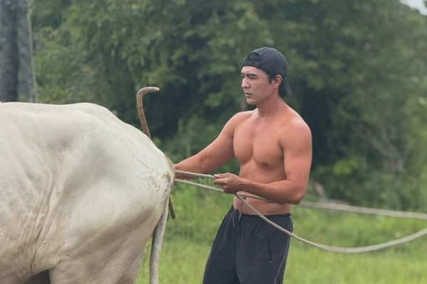 "Mỹ nam nghìn tỷ" màn ảnh Việt: Từ soát vé đến đổi đời nhờ vai diễn gây sốt