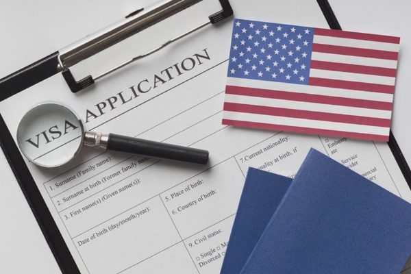 Mỹ ngừng phỏng vấn người xin visa định cư trên toàn thế giới