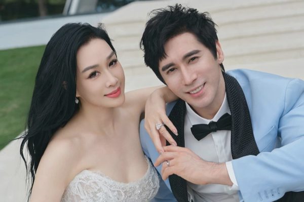 “Mỹ nhân gốc Việt đẹp nhất châu Á”: U60 viên mãn bên chồng kém 12 tuổi