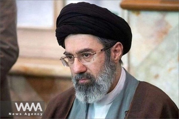 Mỹ nói lãnh tụ tối cao Iran bị thương nặng, Tehran ngăn IAEA thăm cơ sở hạt nhân
