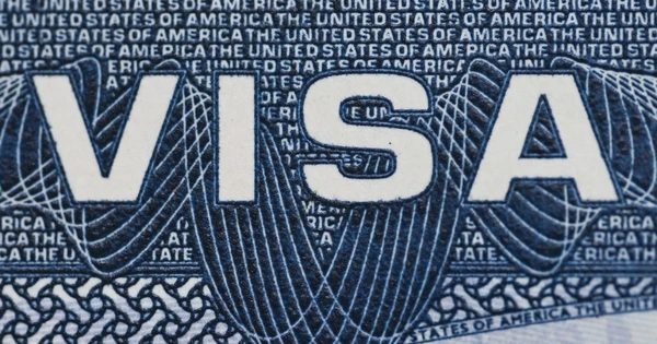 Mỹ tạm dừng đặt lịch hẹn với người nộp đơn xin visa trên toàn cầu