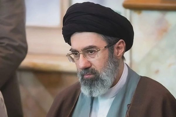 Mỹ tính "ném bom trở lại", Lãnh tụ Tối cao Iran gửi thông điệp mạnh mẽ