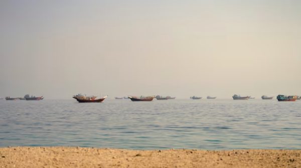 Mỹ và Iran âm thầm đàm phán lộ trình mở lại eo biển Hormuz
