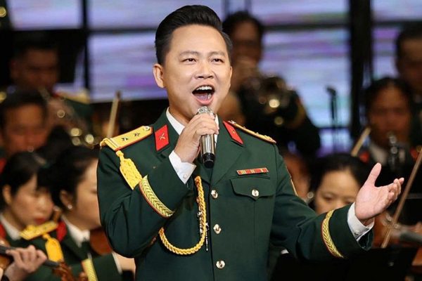 Nam ca sĩ là phó trưởng đoàn, lên Trung tá quân đội ở tuổi 37 là ai?
