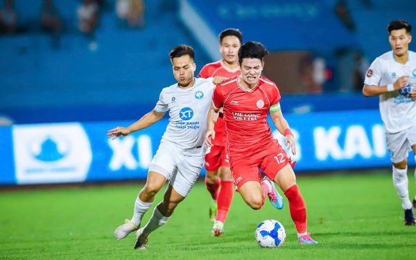 Nam Định - Thể Công - Viettel (Hiệp 2) 0-1: Chờ đội chủ nhà vùng lên
