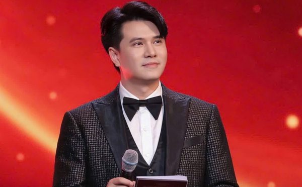 Nam MC được 'chọn mặt gửi vàng' dẫn concert quốc gia 'Tổ quốc trong tim' là ai?