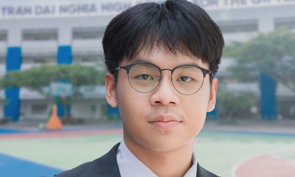 Nam sinh dẫn đầu đội tuyển Toán của TP HCM