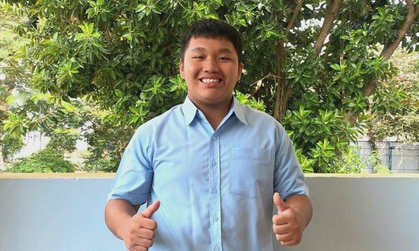 Nam sinh đạt điểm SAT 1600 ngay lần thi đầu