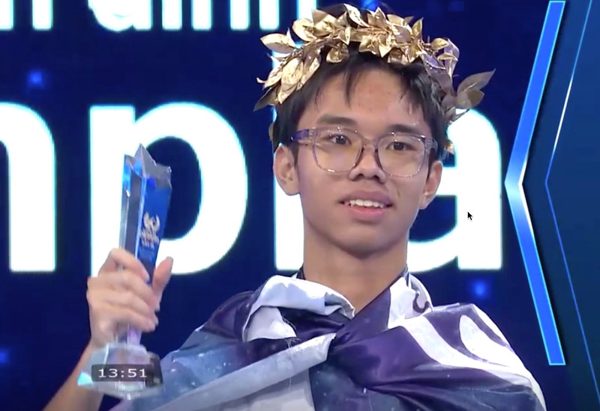 Nam sinh Hà Nội giành vòng nguyệt quế Olympia trong ‘cuộc đua song mã' kịch tính