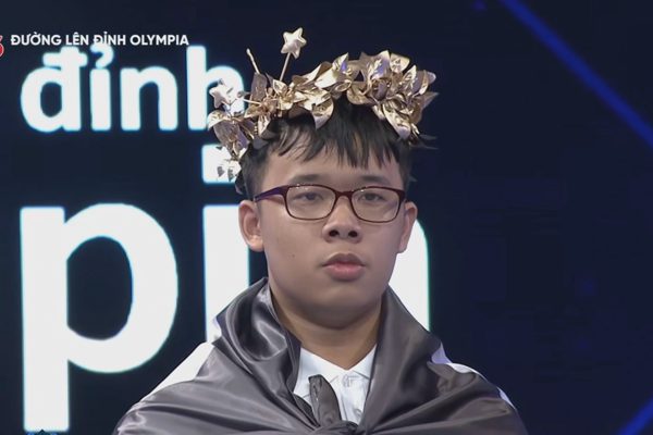 Nam sinh Hà Nội thắng nghẹt thở, giành vé cuối vào chung kết Olympia 2026