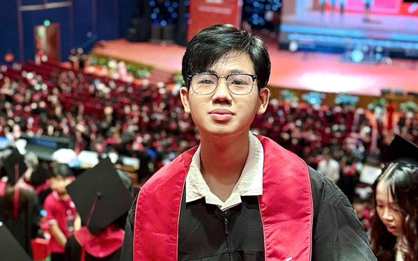 Nam sinh học vượt, tốt nghiệp Ngoại thương sau 3 năm với GPA tuyệt đối 4.0