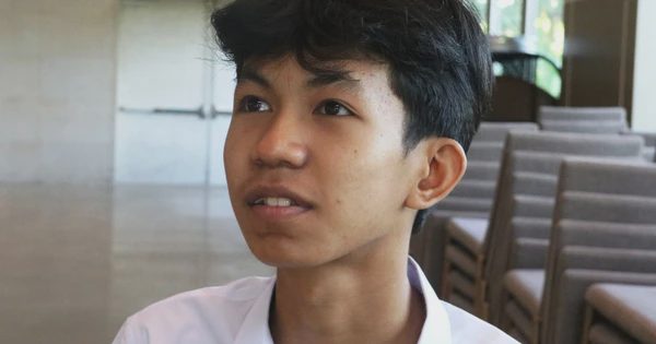 Nam sinh mồ côi mẹ ở Đà Nẵng nuôi giấc mơ 'chữa lành những tổn thương'
