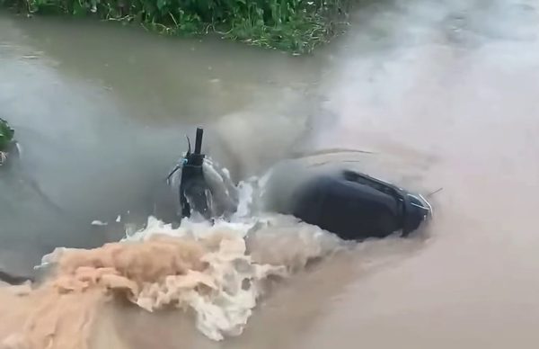 Nam sinh nghi mất tích khi đi qua khu vực ngập sâu ở Hà Nội là tân sinh viên