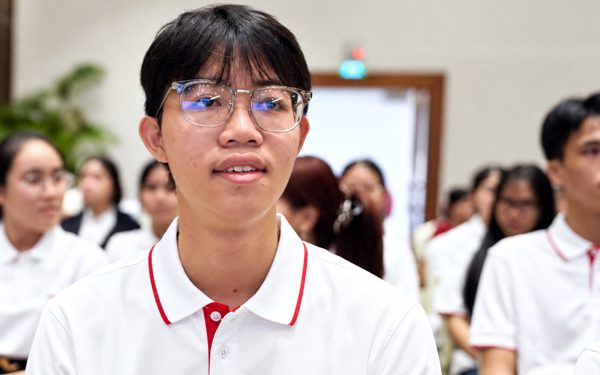 Nam SV không may cha mẹ đều điều trị tâm thần, đậu Bách khoa và được tiếp sức