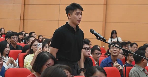 'Nam thần' bác sĩ nội trú chọn ngành ung thư vì điều gì?
