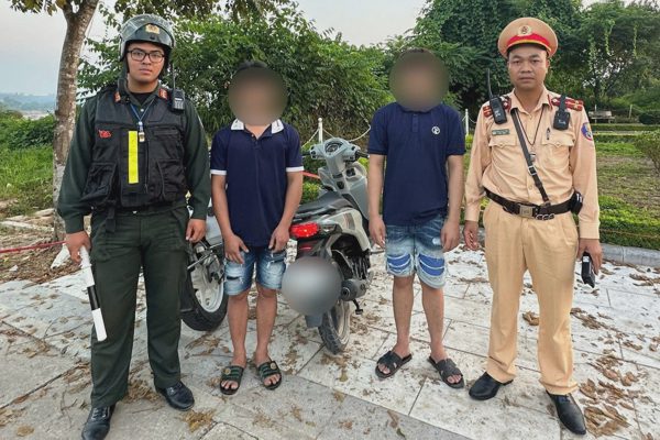 Nam thanh niên "dính cồn", tăng ga bỏ chạy khi thấy CSGT
