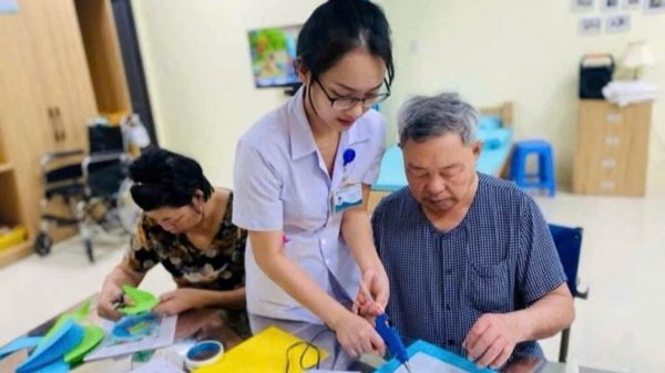 Nâng cao nhận thức cộng đồng trong chăm sóc sức khỏe tâm thần cho người cao tuổi