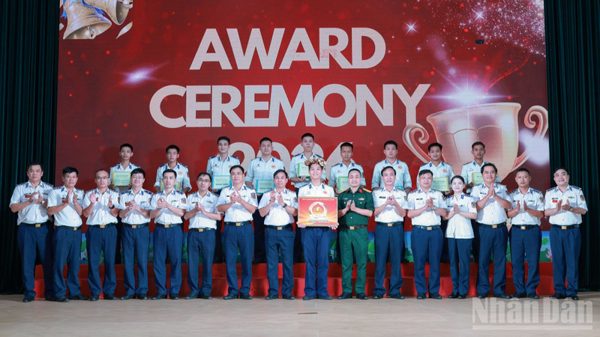 Nâng cao trình độ ngoại ngữ cho chiến sĩ Cảnh sát biển