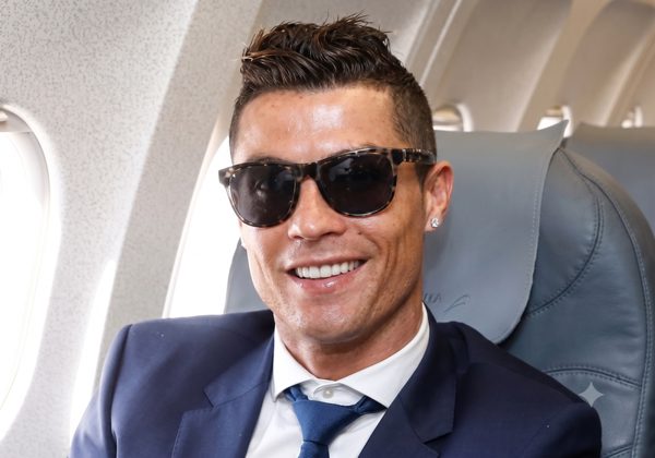 Náo loạn vì Messi và Ronaldo