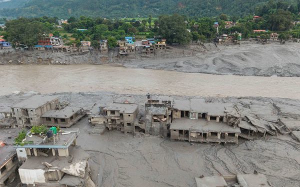 Nepal cảnh báo hồ nước mới hình thành có nguy cơ vỡ bờ