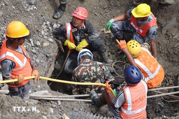Nepal giải cứu công dân Trung Quốc sau 10 ngày mắc kẹt trong đường hầm